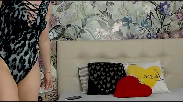 RoseDiamond06 online show from 02/13/25, 01:59