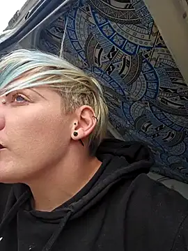 PinkTheHawk online show from 01/02/25, 08:13