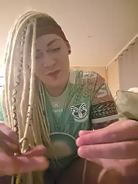 PinkTheHawk online show from 07/18/26, 08:51