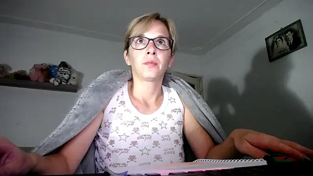 SexxyLety online show from 09/28/25, 07:30