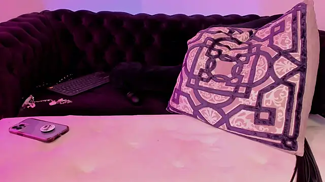 NatashaxoBangs online show from 03/15/25, 05:37