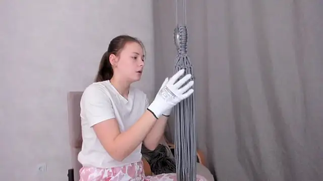 why again me online show from 02/13/25, 08:45