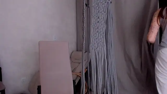 why again me online show from 03/02/25, 04:42