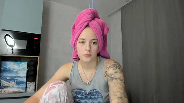 why again me online show from 10/22/25, 07:57