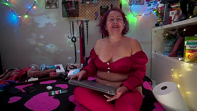 barbarah  online show from 12/17/25, 07:25