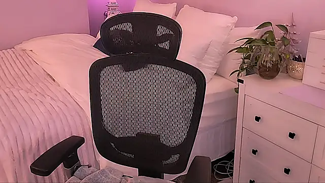 Wonderful Woman online show from 03/15/26, 03:56