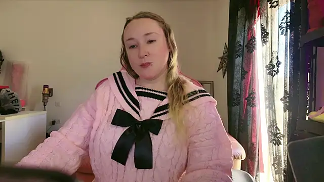 kisicaxx online show from 02/04/25, 11:27