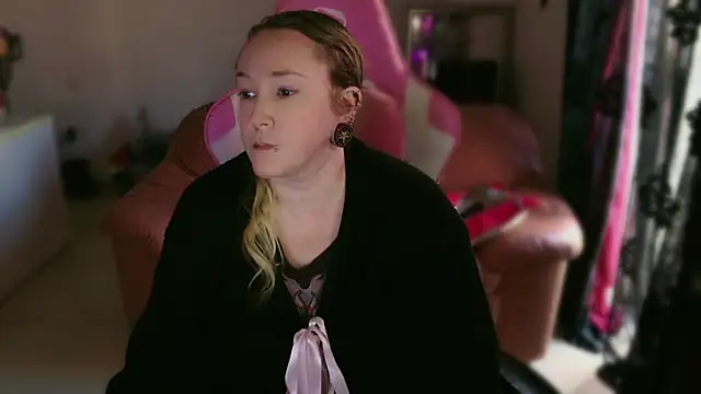 kisicaxx online show from 03/05/25, 02:56