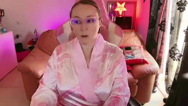 kisicaxx online show from 03/10/25, 12:48