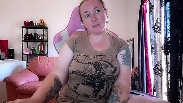 kisicaxx online show from 09/21/25, 11:23