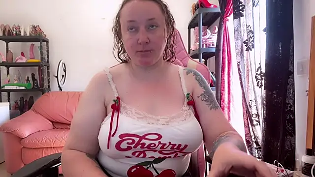 kisicaxx online show from 06/01/26, 08:05