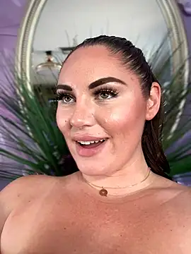 lovely beast online show from 04/29/26, 05:30