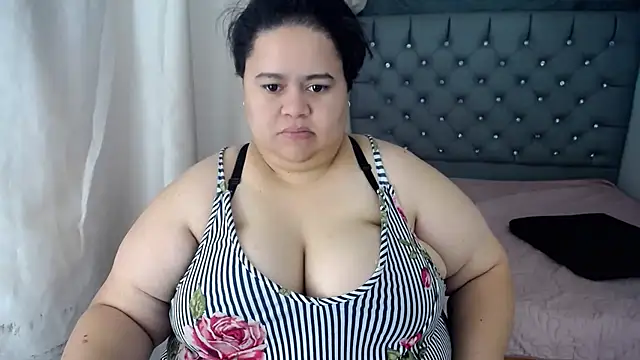 hotlesby4uxxx online show from 12/16/24, 01:54