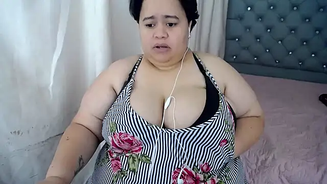 hotlesby4uxxx online show from 12/17/24, 04:43