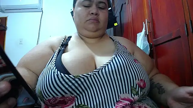 hotlesby4uxxx online show from 04/23/26, 01:57