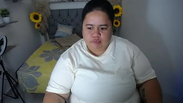 hotlesby4uxxx online show from 04/25/26, 08:28