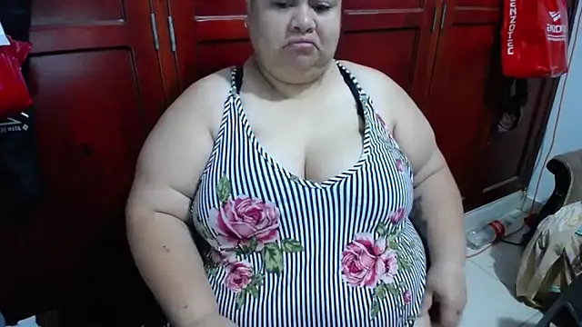 hotlesby4uxxx online show from 05/22/26, 01:39