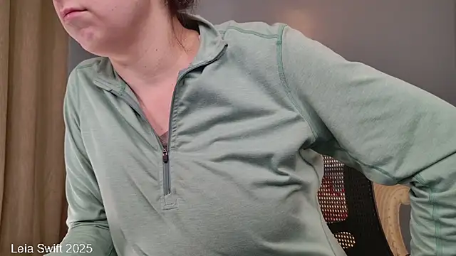 LeiaSwift online show from 02/14/25, 02:02