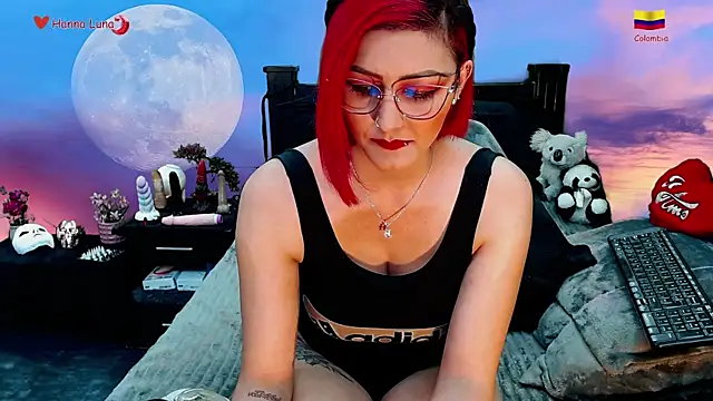 Snapshot of Hanna_Luna chatting on 01/09/25, 07:42 Hanna Luna online show from 01/09/25, 07:42