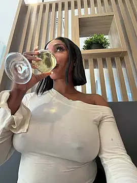   Nessa   online show from 07/25/26, 11:41