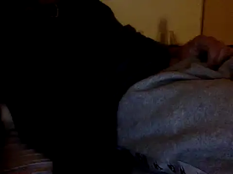 Snapshot of BADGUY2021 chatting on 12/01/24, 06:19 BADGUY2021 online show from 12/01/24, 06:19