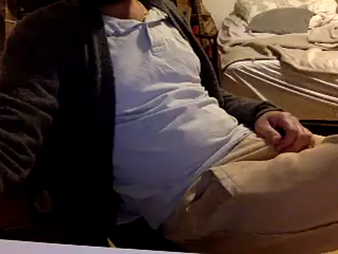 Snapshot of BADGUY2021 chatting on 12/22/24, 06:15 BADGUY2021 online show from 12/22/24, 06:15