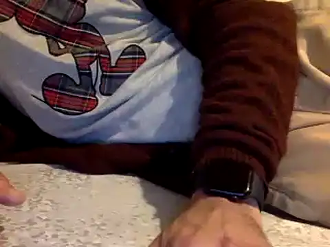 Snapshot of BADGUY2021 chatting on 02/11/25, 06:01 BADGUY2021 online show from 02/11/25, 06:01