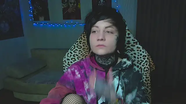 Snapshot of acid_trip1l chatting on 10/30/25, 07:58 acid trip1l online show from 10/30/25, 07:58