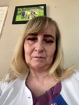 Irina2909xh online show from 03/21/25, 12:17