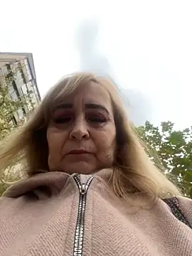 Irina2909xh online show from 11/05/25, 12:49