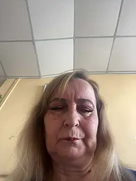 Snapshot of Irina2909@xh chatting on 06/25/26, 07:35 Irina2909xh online show from 06/25/26, 07:35