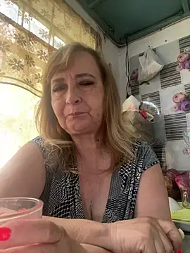 Snapshot of Irina2909@xh chatting on 07/10/26, 09:01 Irina2909xh online show from 07/10/26, 09:01
