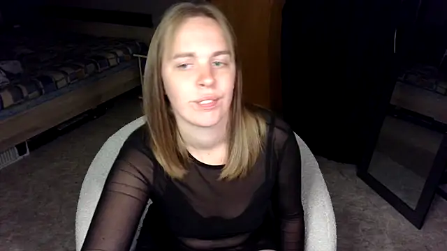 MissGirly online show from 10/24/25, 06:48