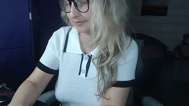 RubiLakros online show from 05/04/26, 07:10