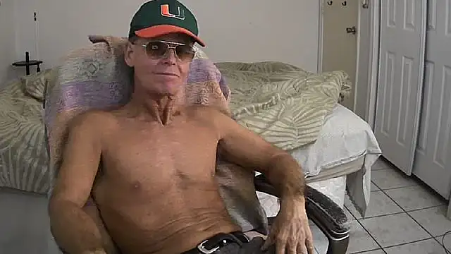 nakeedcowboi65 online show from 11/17/25, 08:36