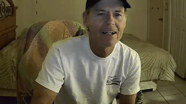 Snapshot of nakeedcowboi65 chatting on 02/08/26, 10:29 nakeedcowboi65 online show from 02/08/26, 10:29