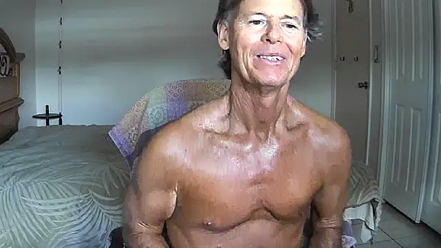 nakeedcowboi65 online show from 05/05/26, 12:46