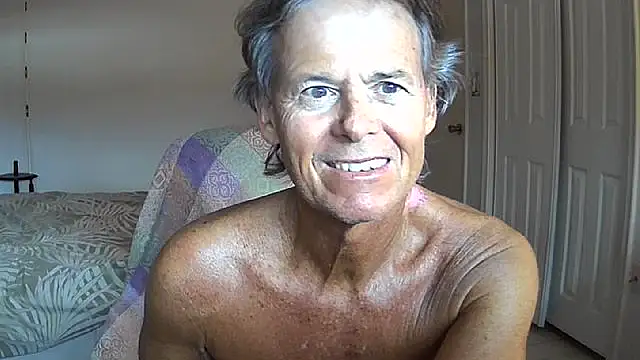 nakeedcowboi65 online show from 05/13/26, 08:27