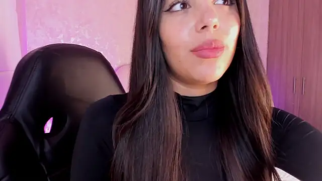 Snapshot of salome__11 chatting on 02/18/25, 02:27 salome 11 online show from 02/18/25, 02:27