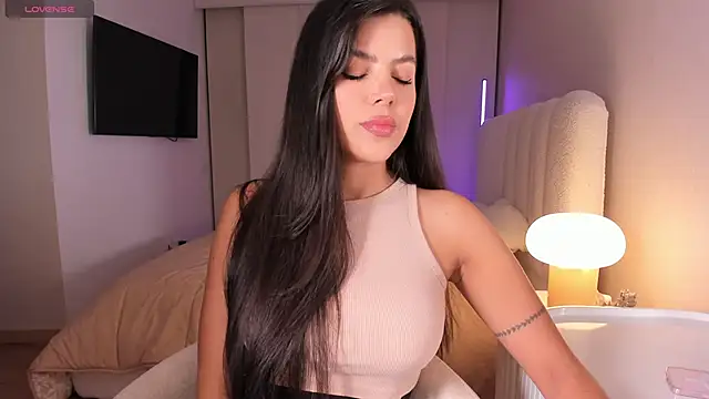 Snapshot of salome__11 chatting on 09/18/25, 02:02 salome 11 online show from 09/18/25, 02:02