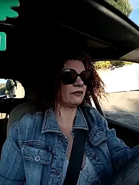 Snapshot of jennylovence chatting on 10/15/25, 04:18 jennylovence online show from 10/15/25, 04:18