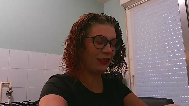 Snapshot of jennylovence chatting on 11/26/25, 12:28 jennylovence online show from 11/26/25, 12:28
