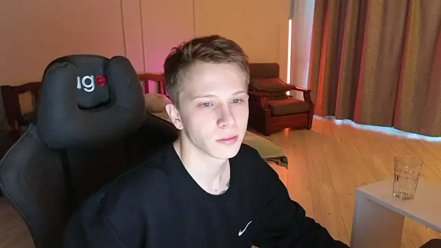 Snapshot of arlekincrop chatting on 03/03/25, 12:48 arlekincrop online show from 03/03/25, 12:48