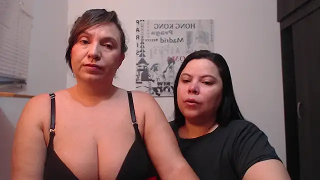 Snapshot of Aaa____ chatting on 10/27/25, 11:14 Aaa online show from 10/27/25, 11:14