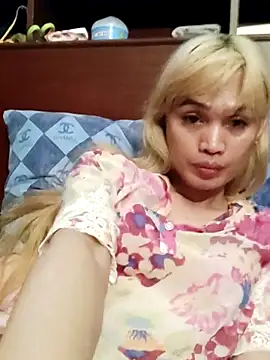 QueenSoreal online show from 07/12/26, 08:49