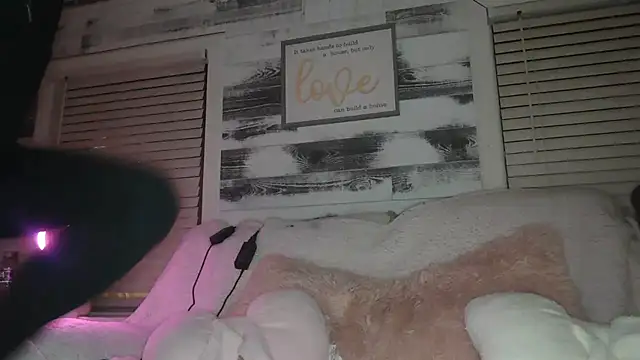 AshleyRain online show from 12/22/24, 09:11