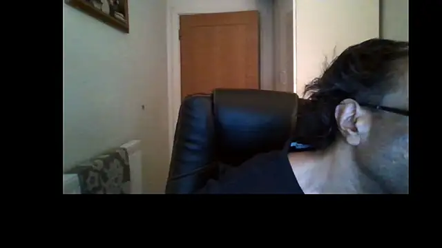 rauncher1 online show from 07/08/26, 10:58