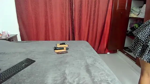 LUISSA  online show from 11/30/25, 11:25