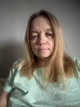 Snapshot of Susanel chatting on 01/17/25, 08:56 Susanel online show from 01/17/25, 08:56