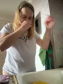 Snapshot of Susanel chatting on 02/17/25, 10:51 Susanel online show from 02/17/25, 10:51